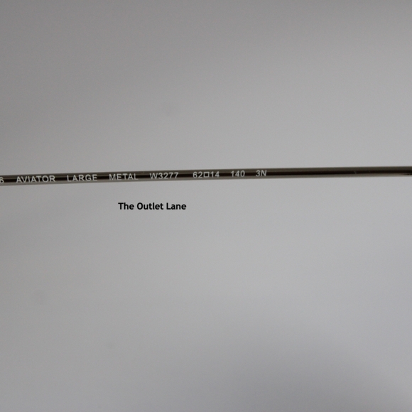 Model Display Ray-Ban Aviator Silver Mirror RB3025 - Picture 12 of 16